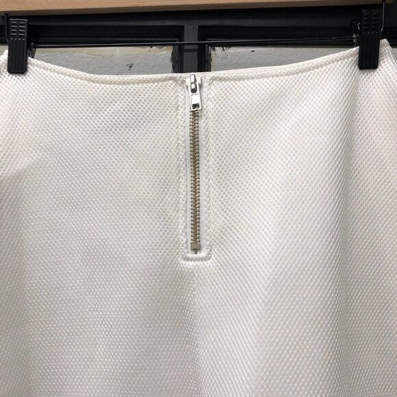 New UNIF White Mesh Scuba Skater Skirt - Size L - Picture 4 of 7